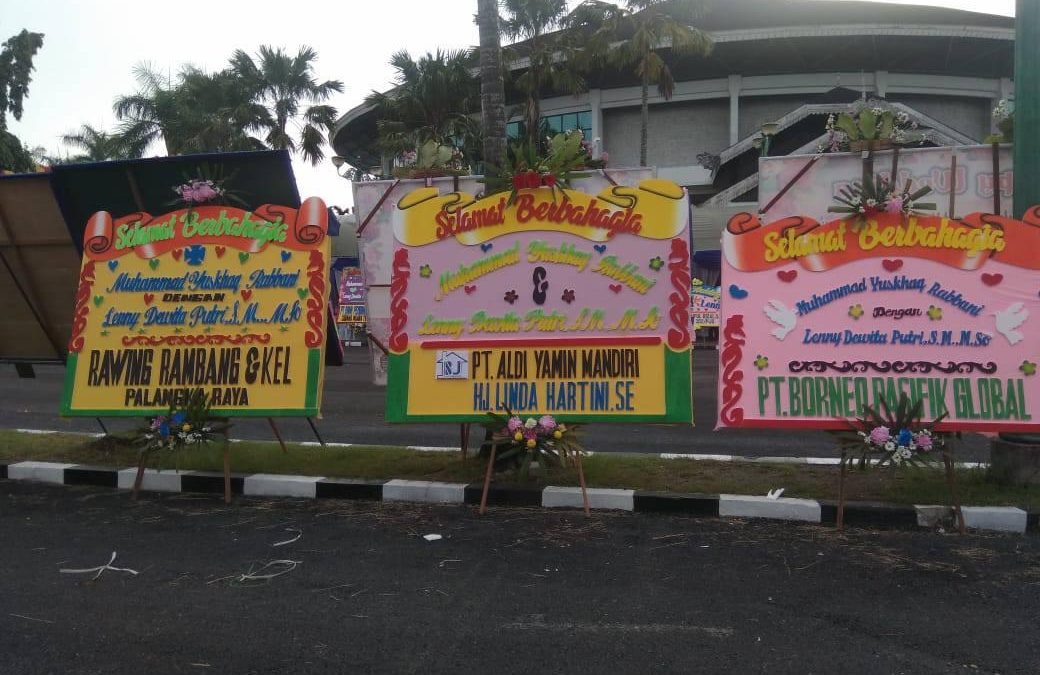 Toko Bunga Papan di Tapin